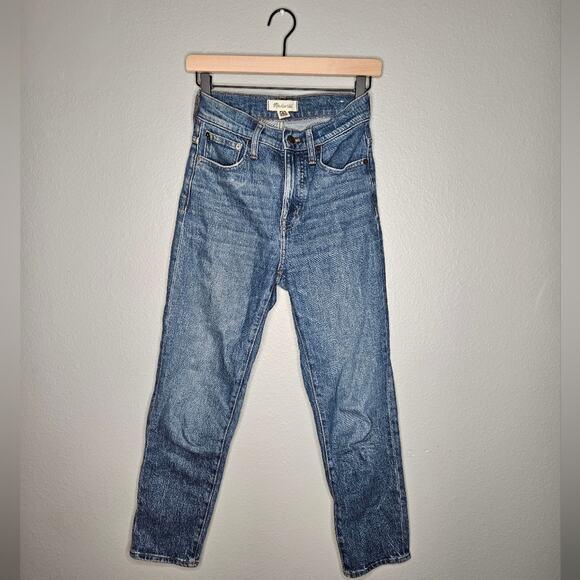 Madewell Pants - Madewell classic straight jean